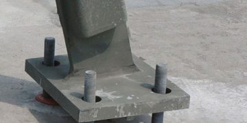 کاشت انکر بولت