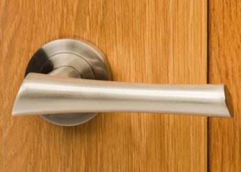 ساختار داخلی دستگیره درب چوبی